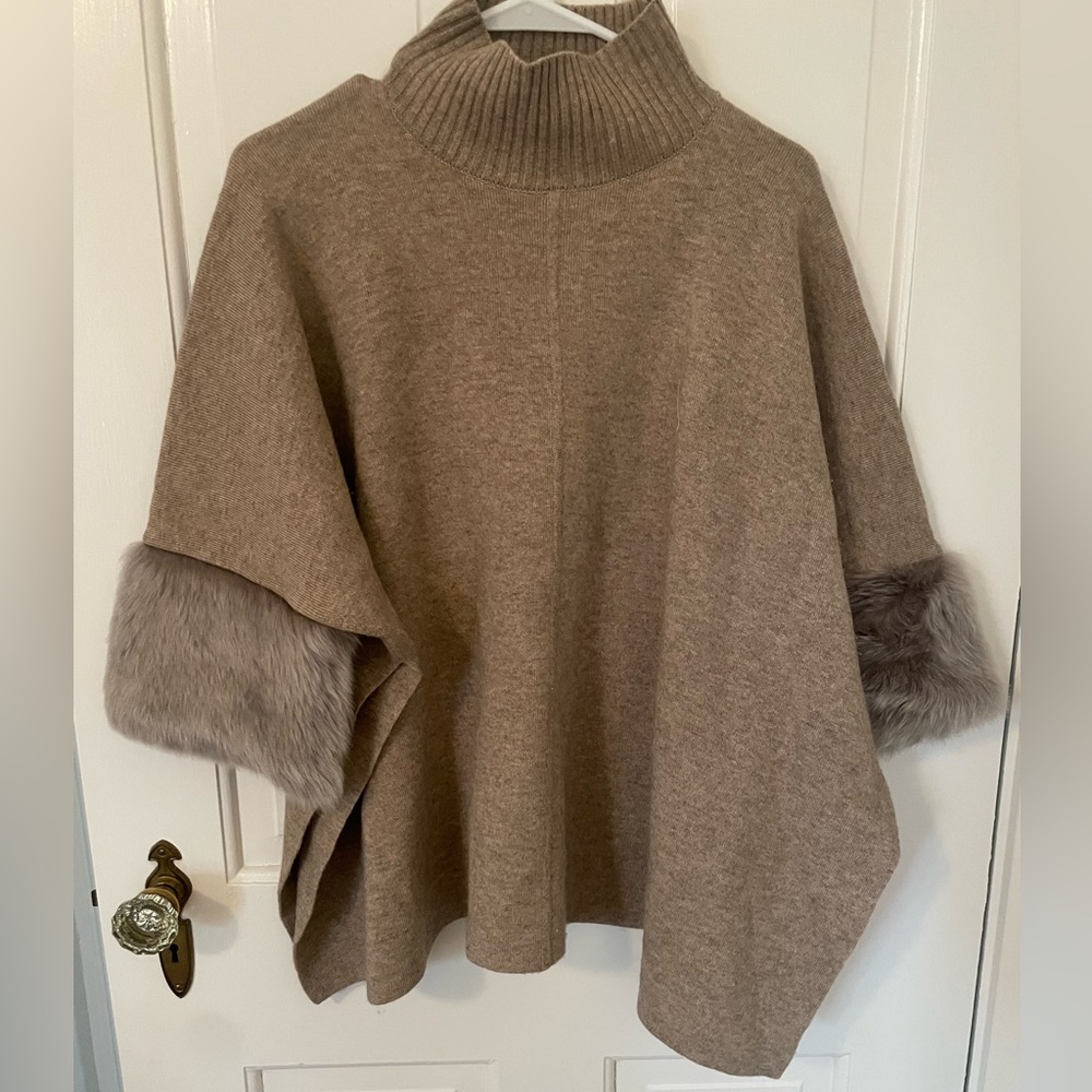 Club Monaco Sweater Cape with fur cuffs -  XS